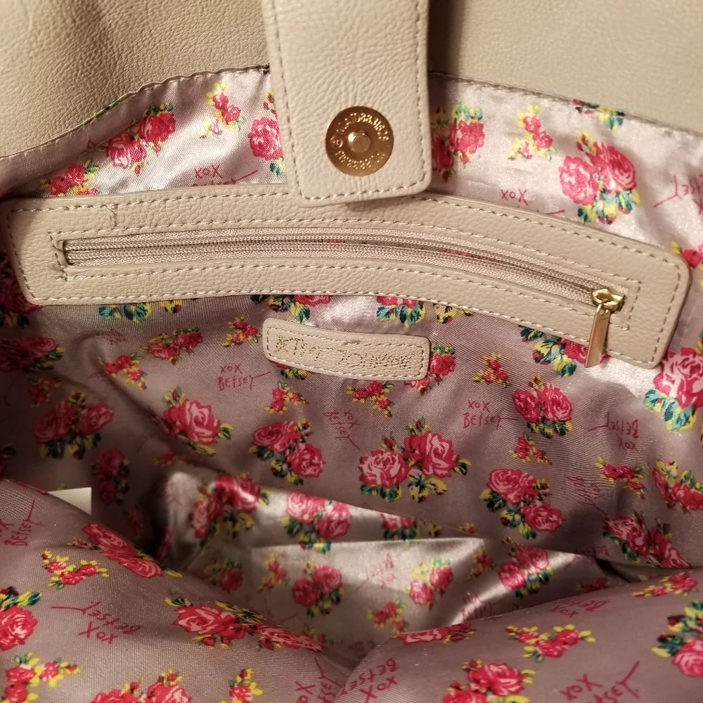 Betsey Johnson Tote - Picture 8 of 13